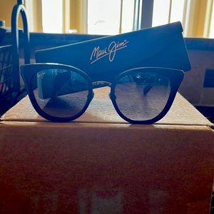 Brand new Maui Jim’s! Super cute!